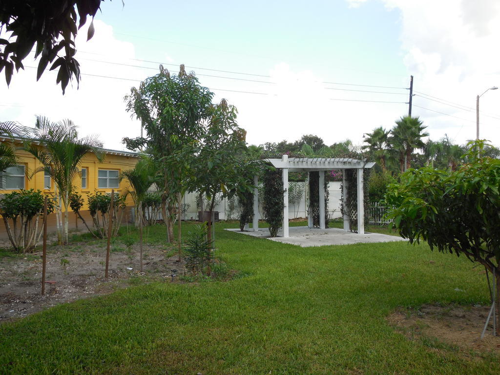 Tropicana Motel Wauchula Exterior photo